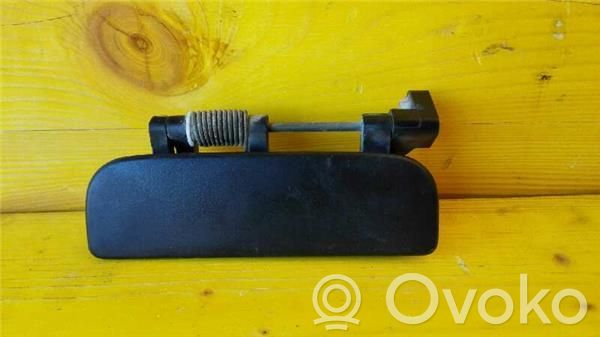 Manecilla externa puerta trasera   8282050F0