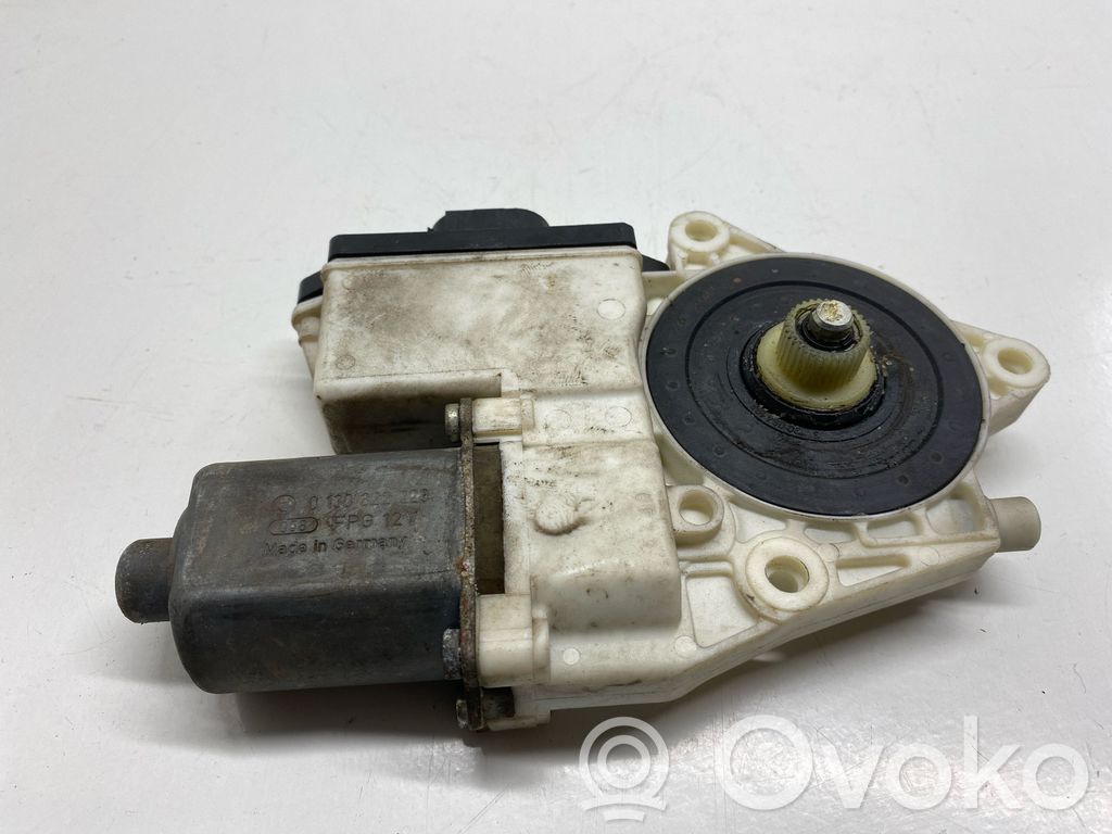 BMW X3 E83 Elektryczny podnośnik szyby drzwi przednich 