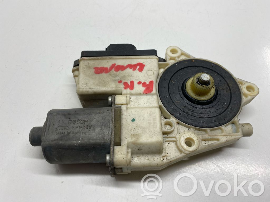 BMW X3 E83 Elektryczny podnośnik szyby drzwi przednich 
