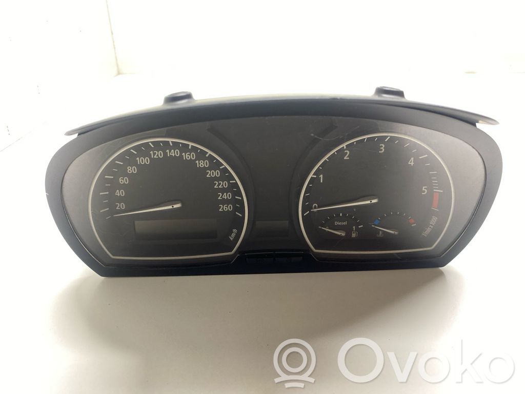 BMW X3 E83 Speedometer (instrument cluster) 
