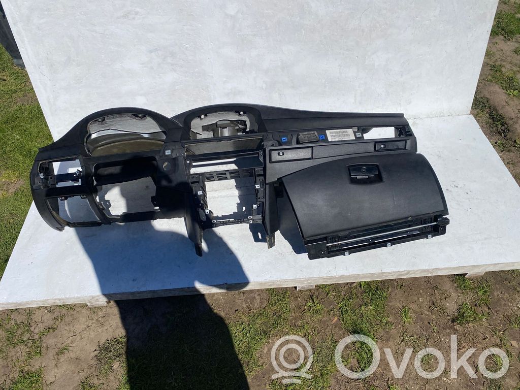 BMW 5 E60 E61 Kojelauta 
