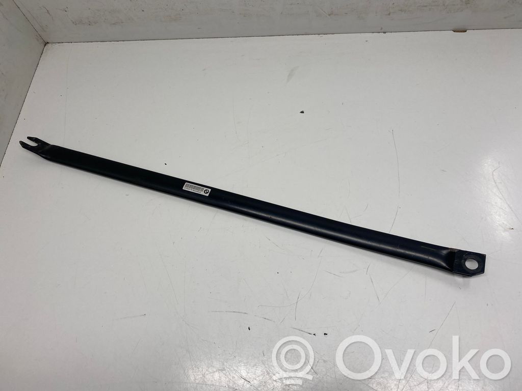 BMW 1 E81 E87 Sonstiges Einzelteil Motorraum 