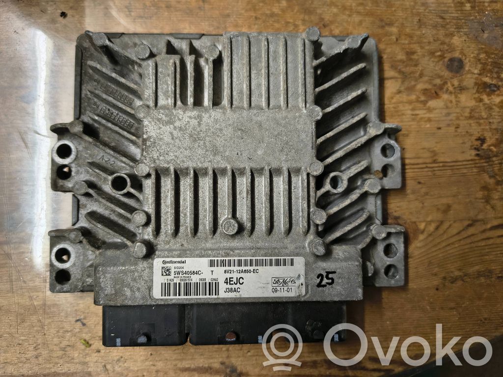Engine control unit/module   5WS40584C,8V2112A650EC,138AC