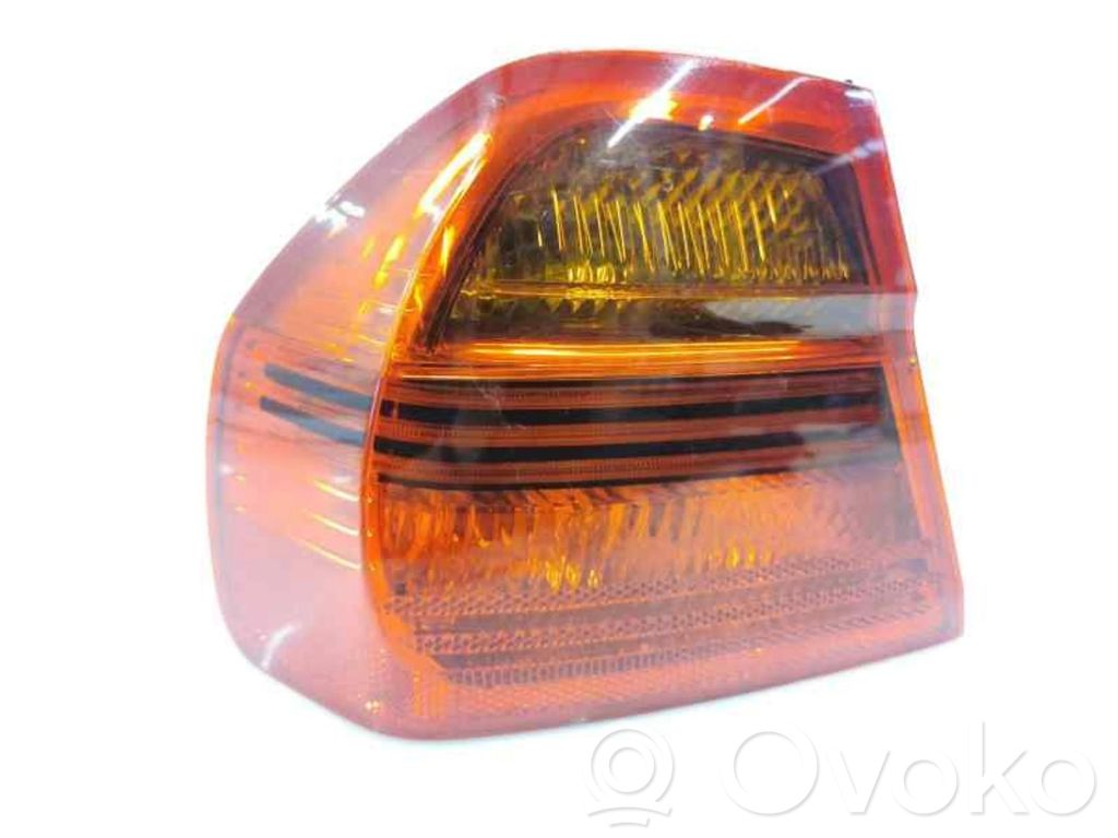 Rear/tail lights   6937457