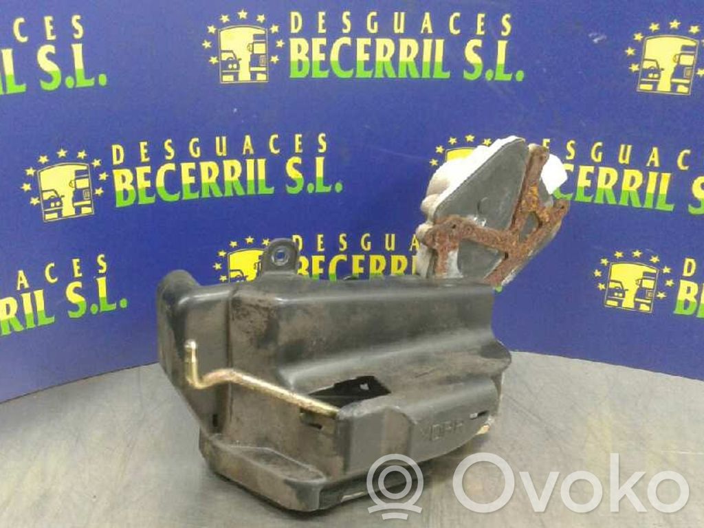 Cerradura de puerta trasera