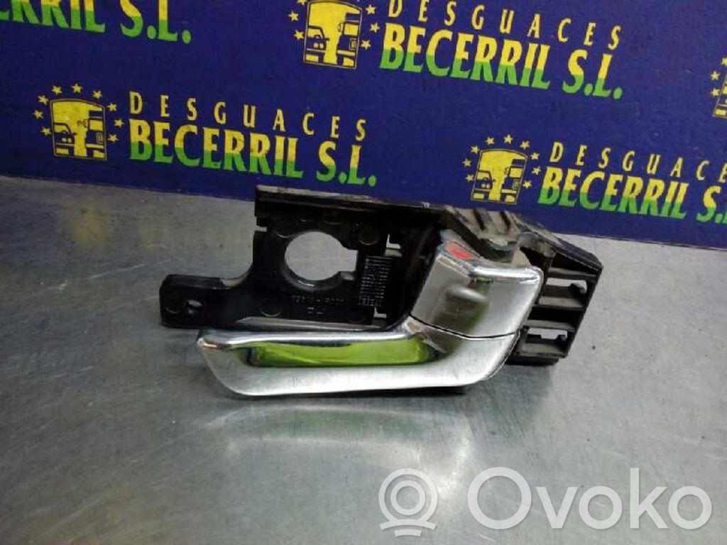 Manecilla interna puerta trasera