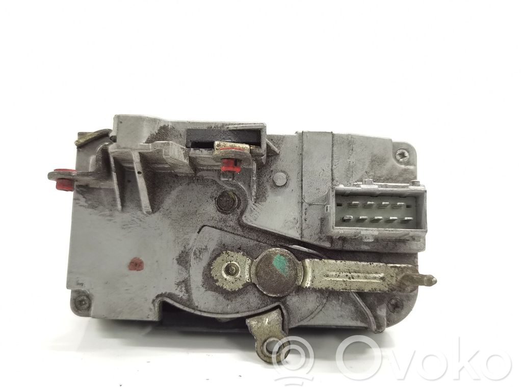 Cerradura de puerta delantera