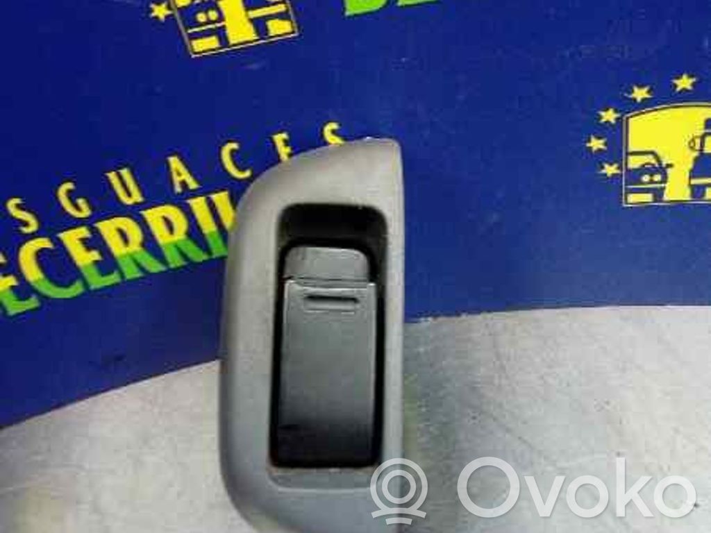 Peugeot 107 Electric window control switch 