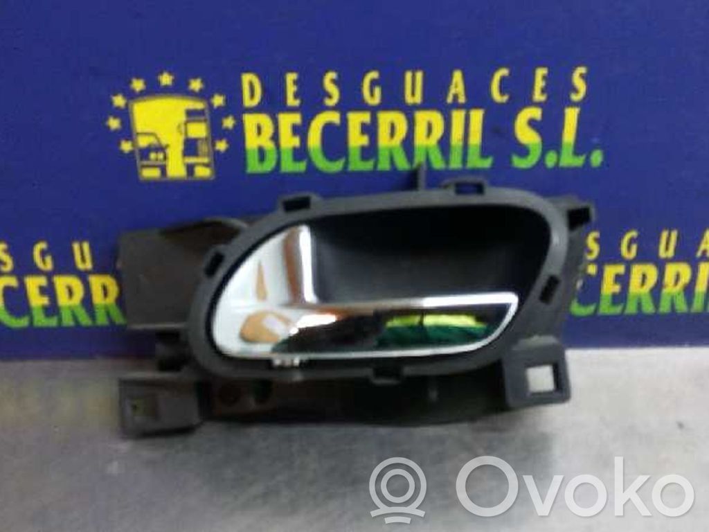 Manecilla interna puerta delantera   100187386
