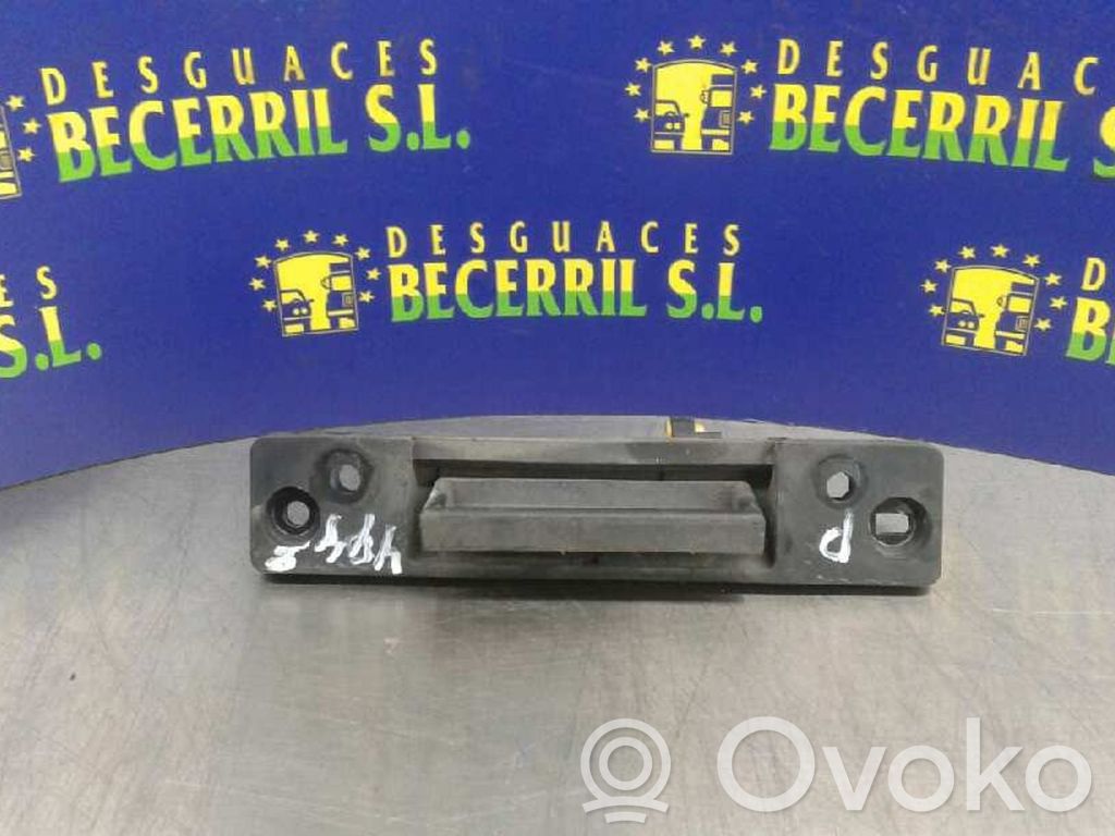 Manecilla externa puerta trasera