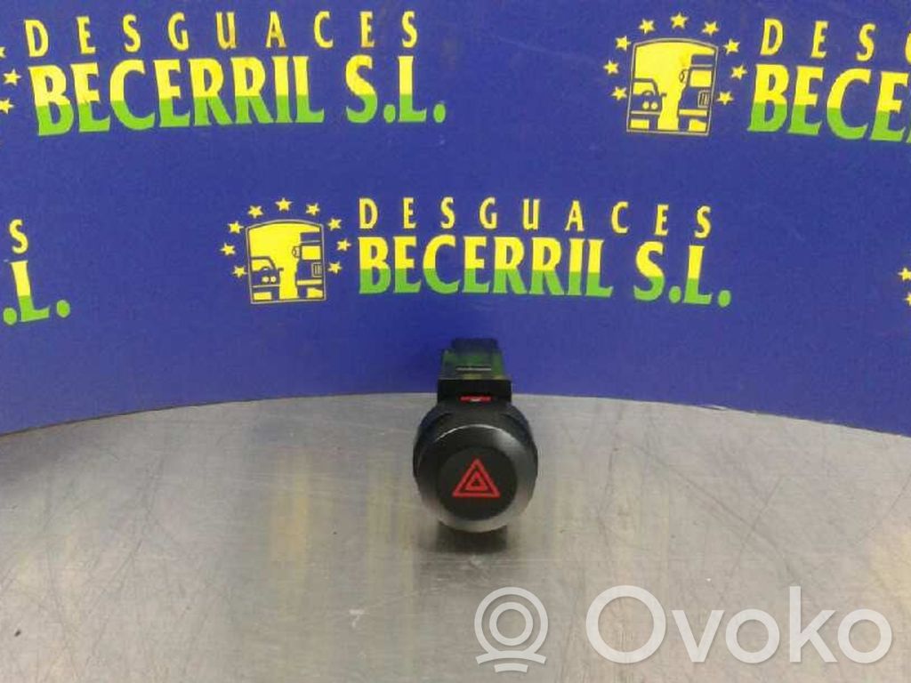 Botón interruptor de luz de peligro