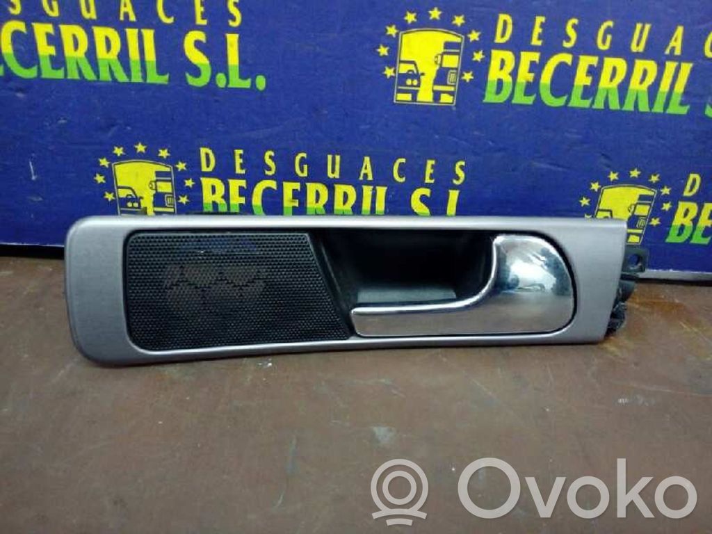 Manecilla interna puerta trasera
