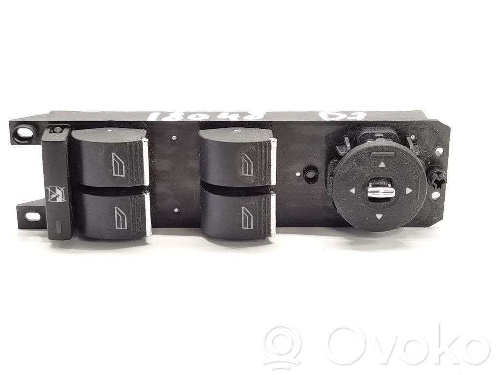Electric window control switch   AM5T14A132AA