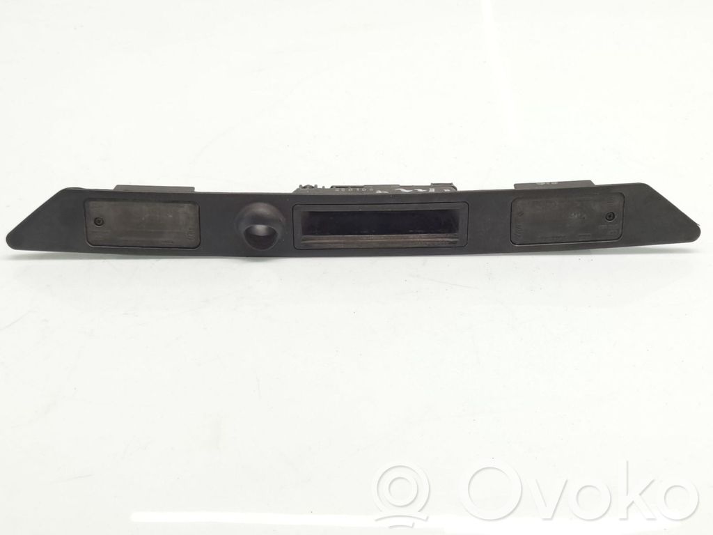 Manecilla externa puerta trasera   8E0827574C