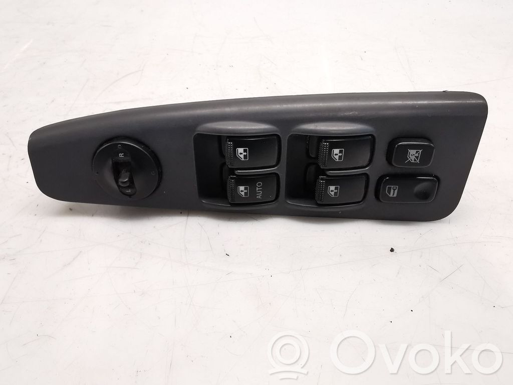 Electric window control switch   935702F200