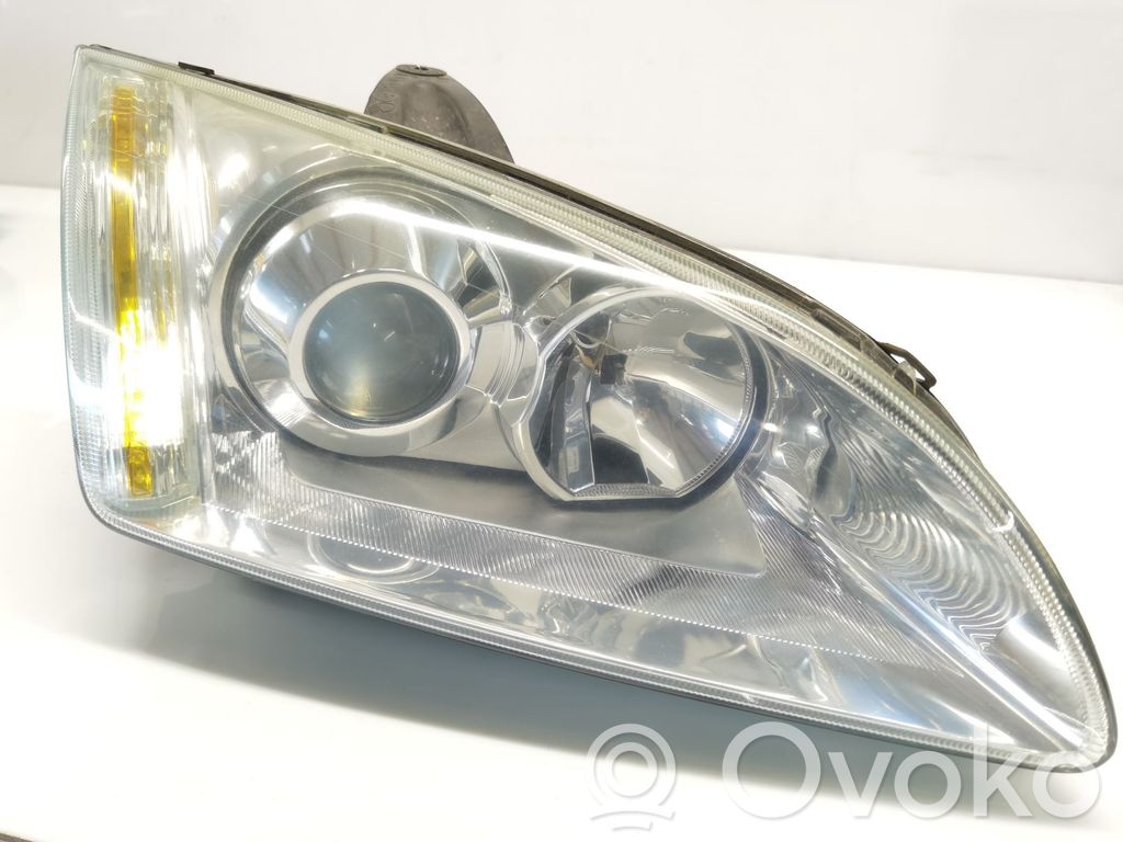 Ford Focus Scheinwerfer 