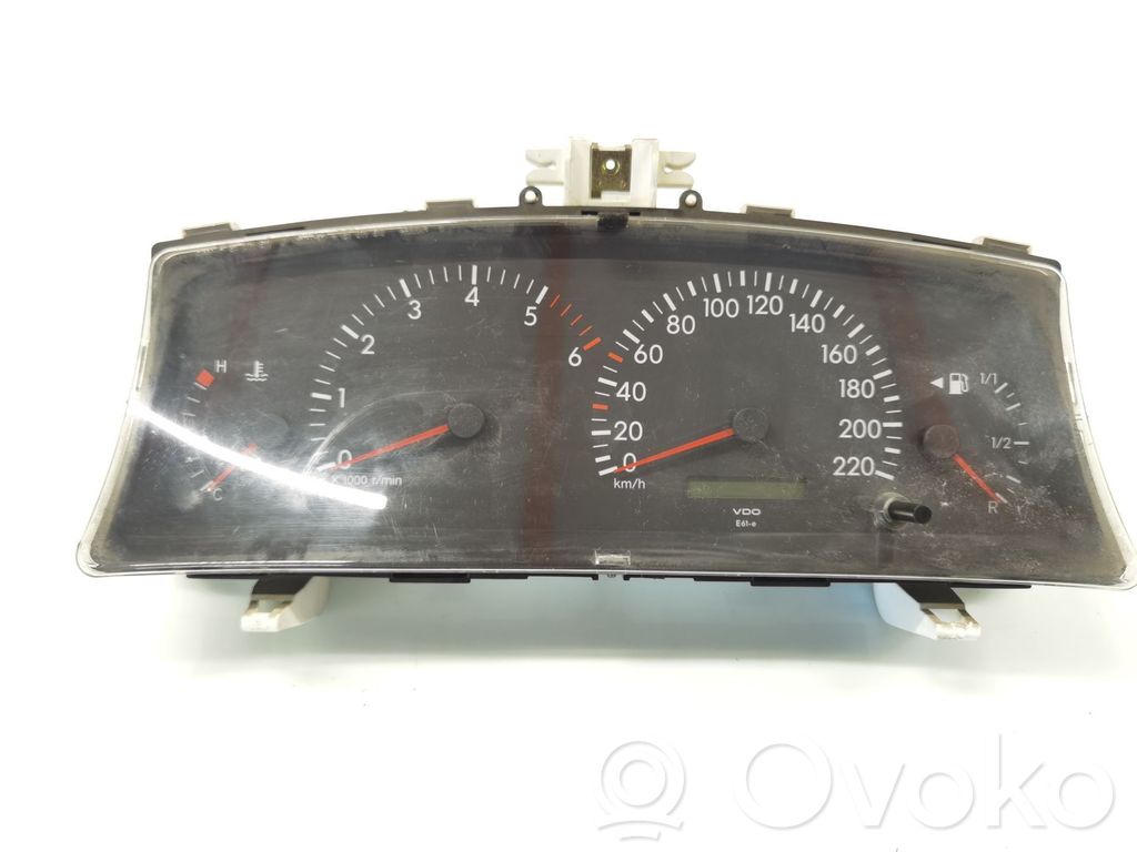 Toyota Corolla E120 E130 Tachimetro (quadro strumenti)