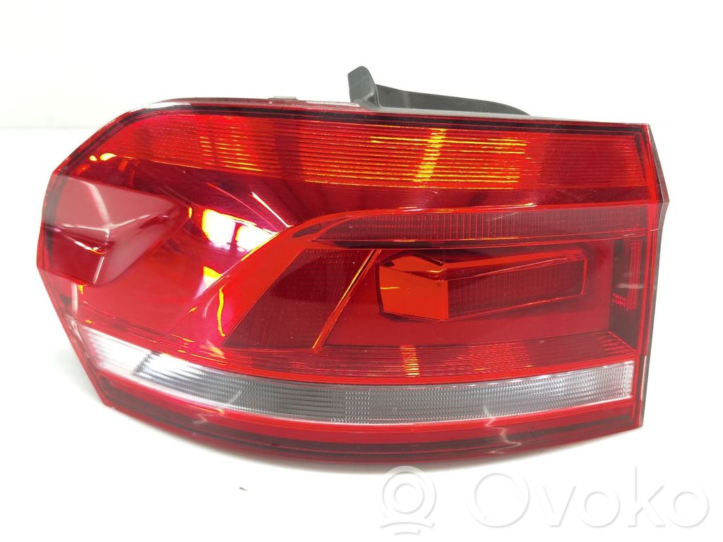 Volkswagen Touran III Luci posteriori