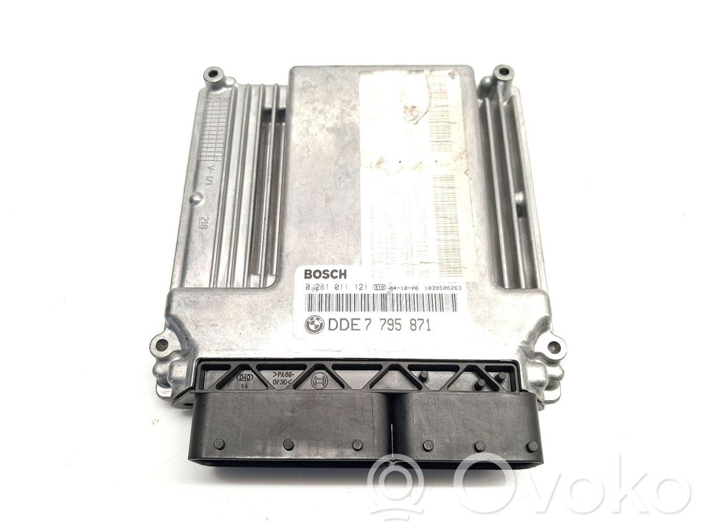 Engine control unit/module   DDE7795871,0281011121