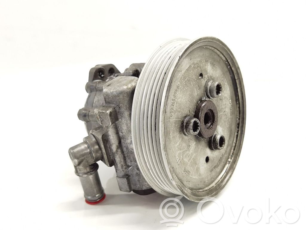 Ohjaustehostimen pumppu   4F0146155A