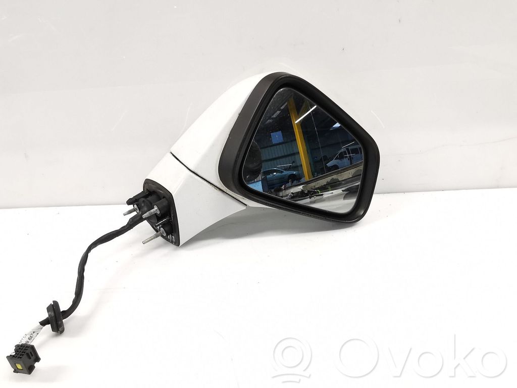 Front door electric wing mirror