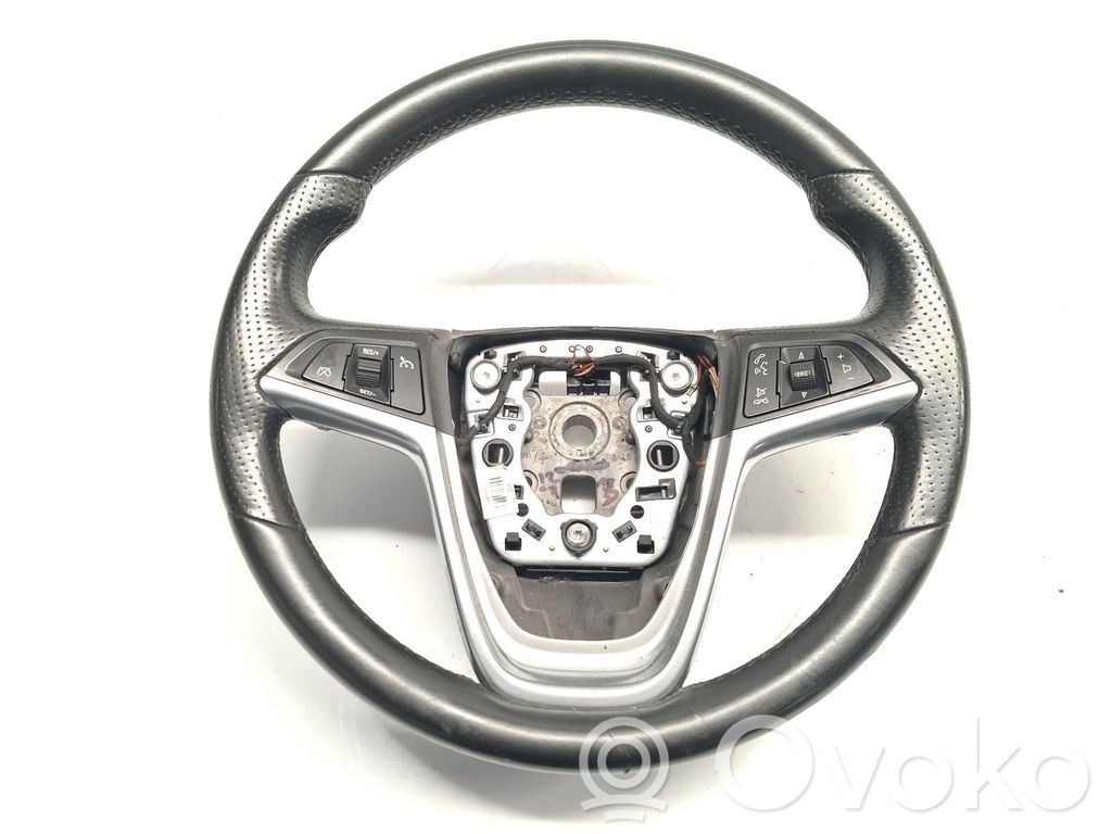 Ohjauspyörä   13316547