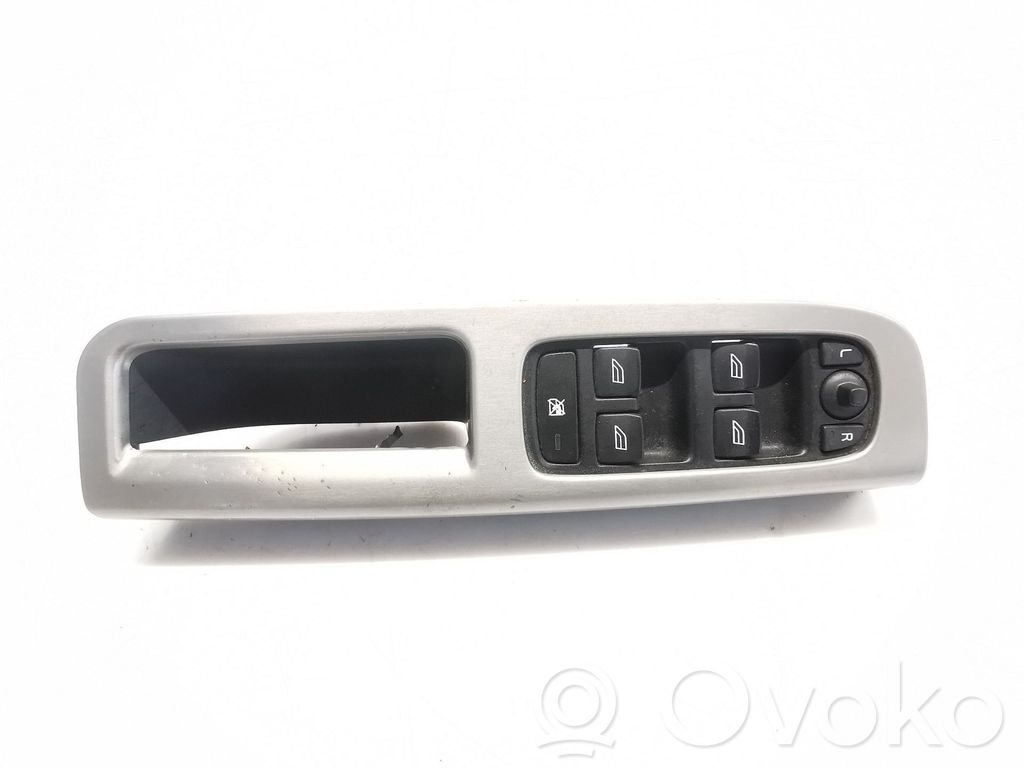 Electric window control switch   30710787,30710787,30710788