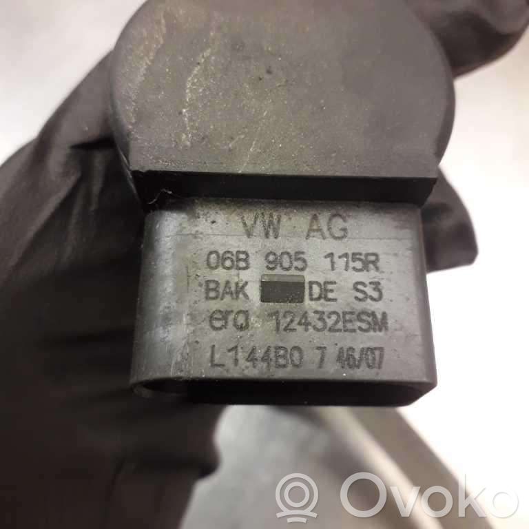 Audi A4 S4 B6 8E 8H Cewka zapłonowa wysokiego napięcia 