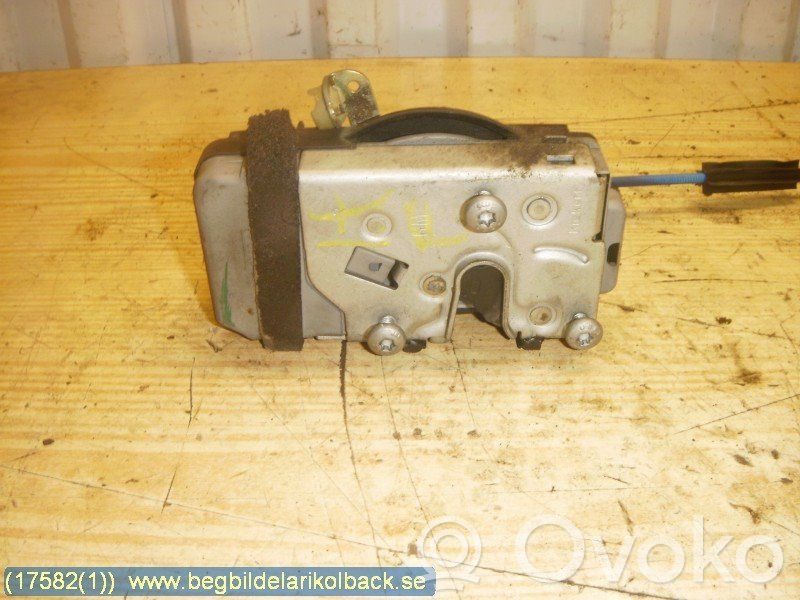 Front door lock   4855185