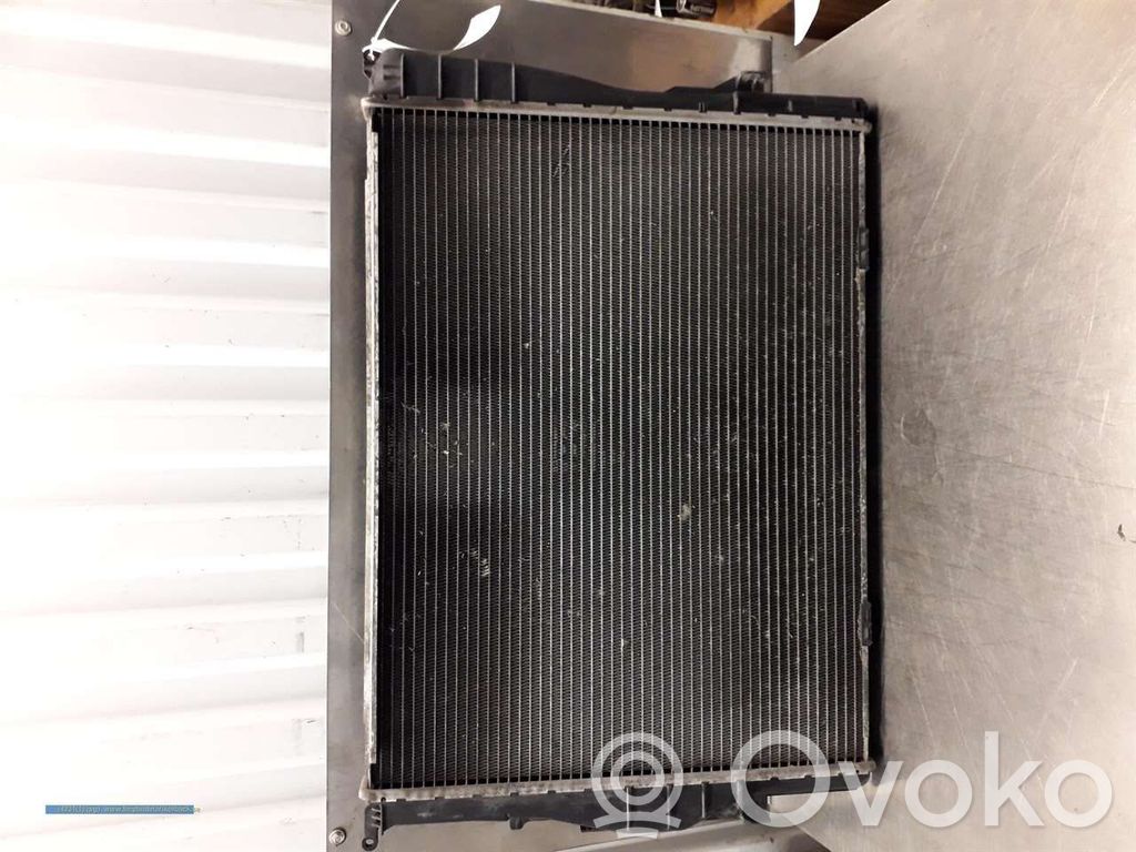 BMW 3 E90 E91 Coolant radiator 