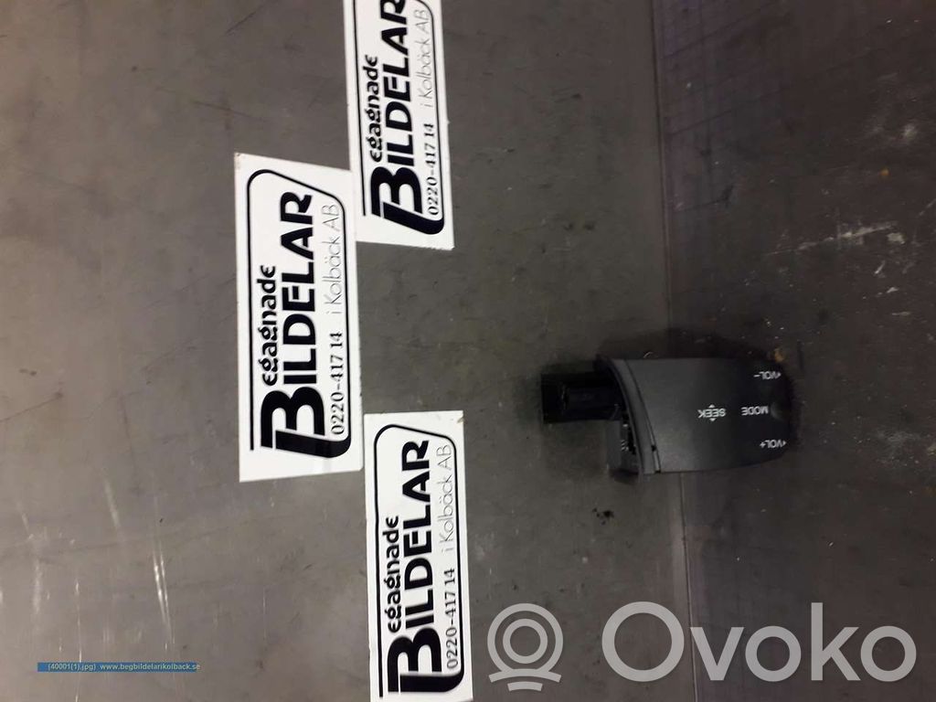 Boutons / interrupteurs volant   758710
