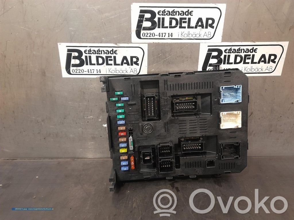Citroen C5 Fuse module 