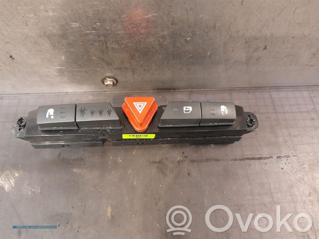KIA Ceed Hazard light switch 