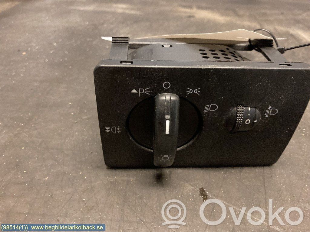 Light switch   1323825,4M5T13A024LA