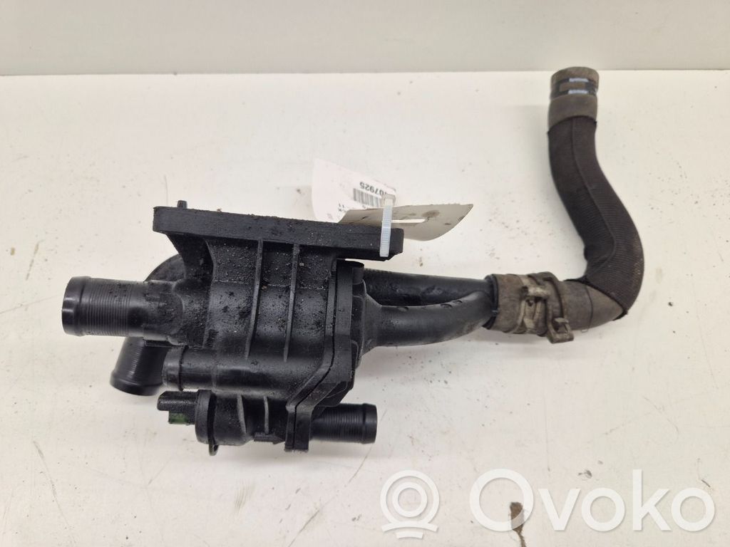 Ford Focus Thermostat/thermostat housing 