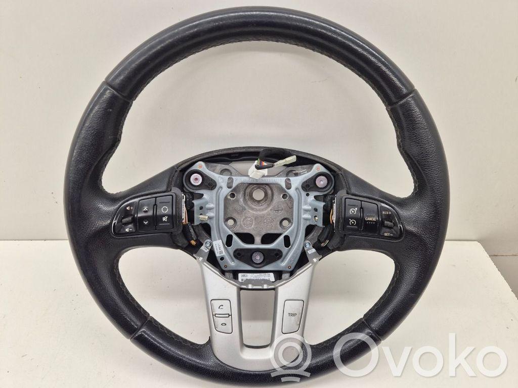 Steering wheel   561111H700