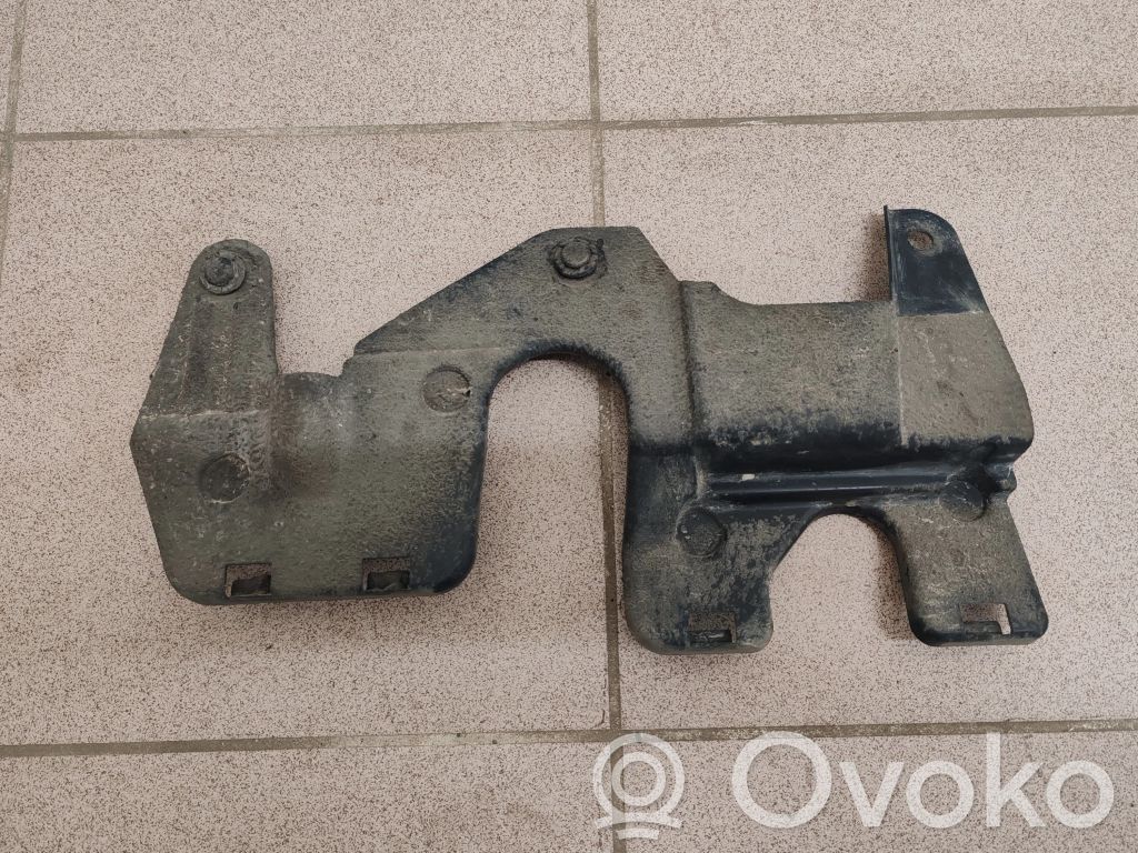 Subaru Legacy Front underbody cover/under tray 