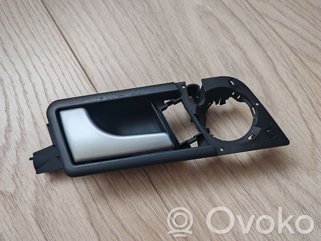 Audi A2 Front door interior handle 