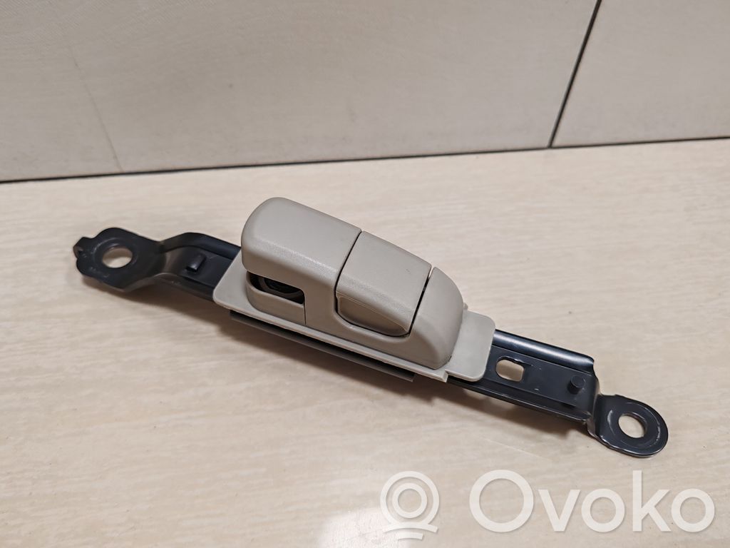 Nissan Note (E11) Guida di regolazione della cintura di sicurezza 