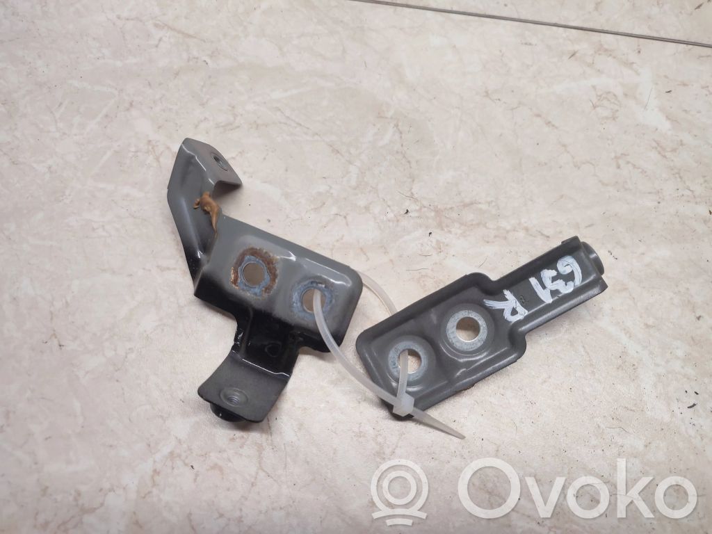 BMW 5 G30 G31 G38 Uchwyt / Mocowanie błotnika przedniego 