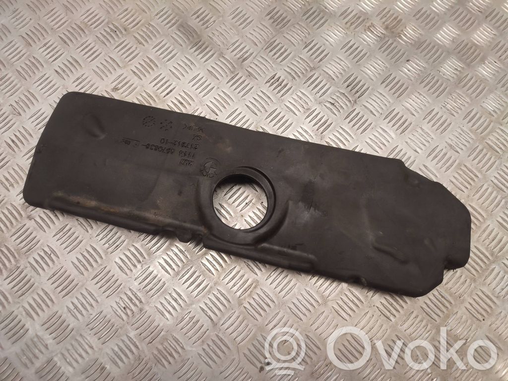 BMW 5 G30 G31 G38 Paracalore nel vano motore 