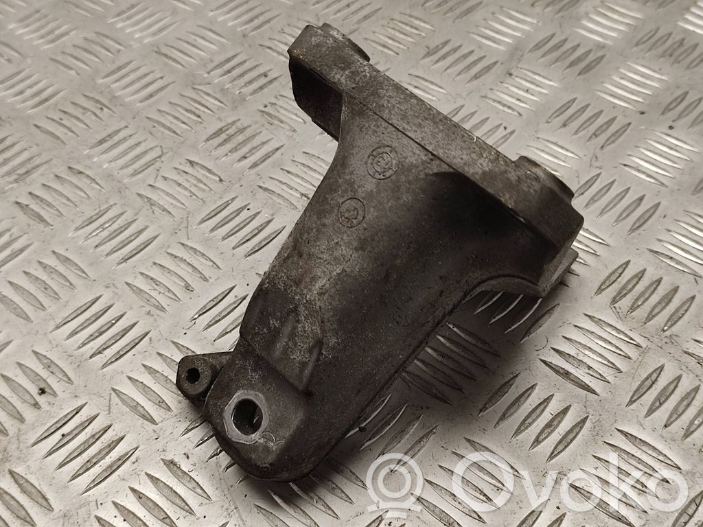 BMW 3 GT F34 Engine mounting bracket 