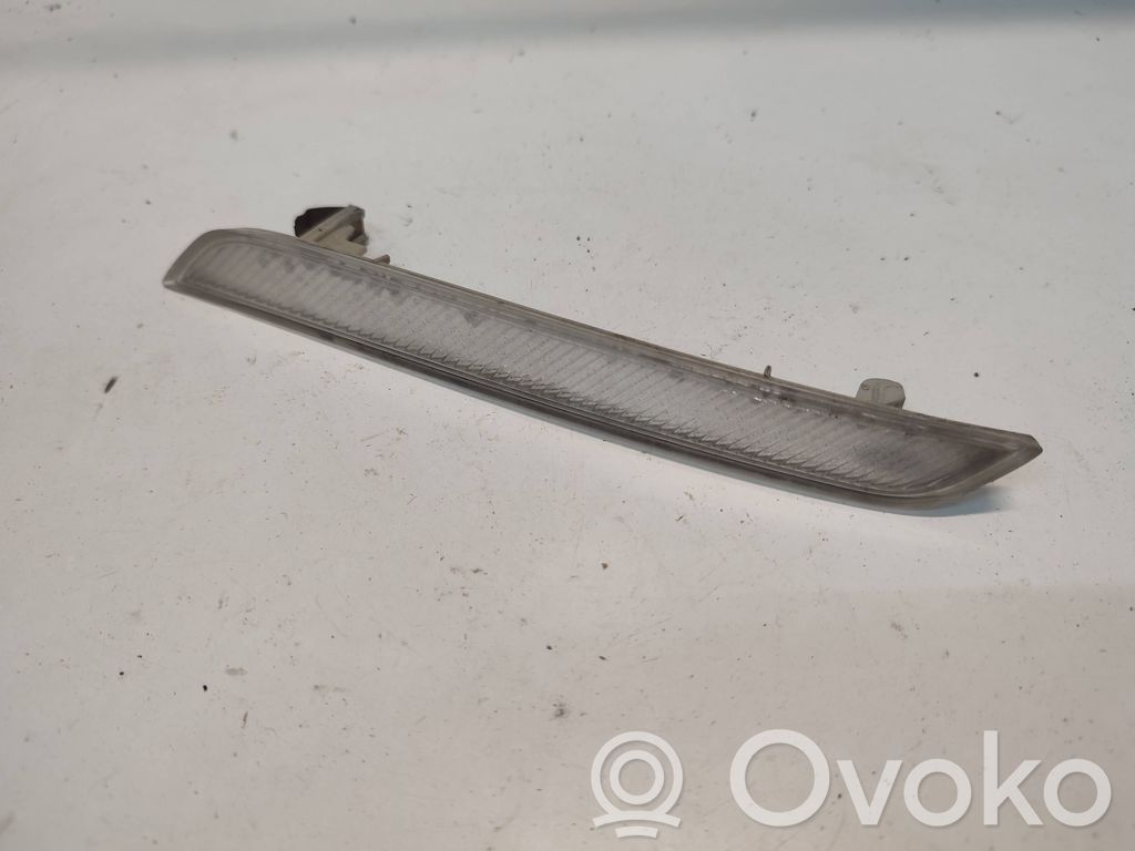 BMW X6 E71 Front reflector 