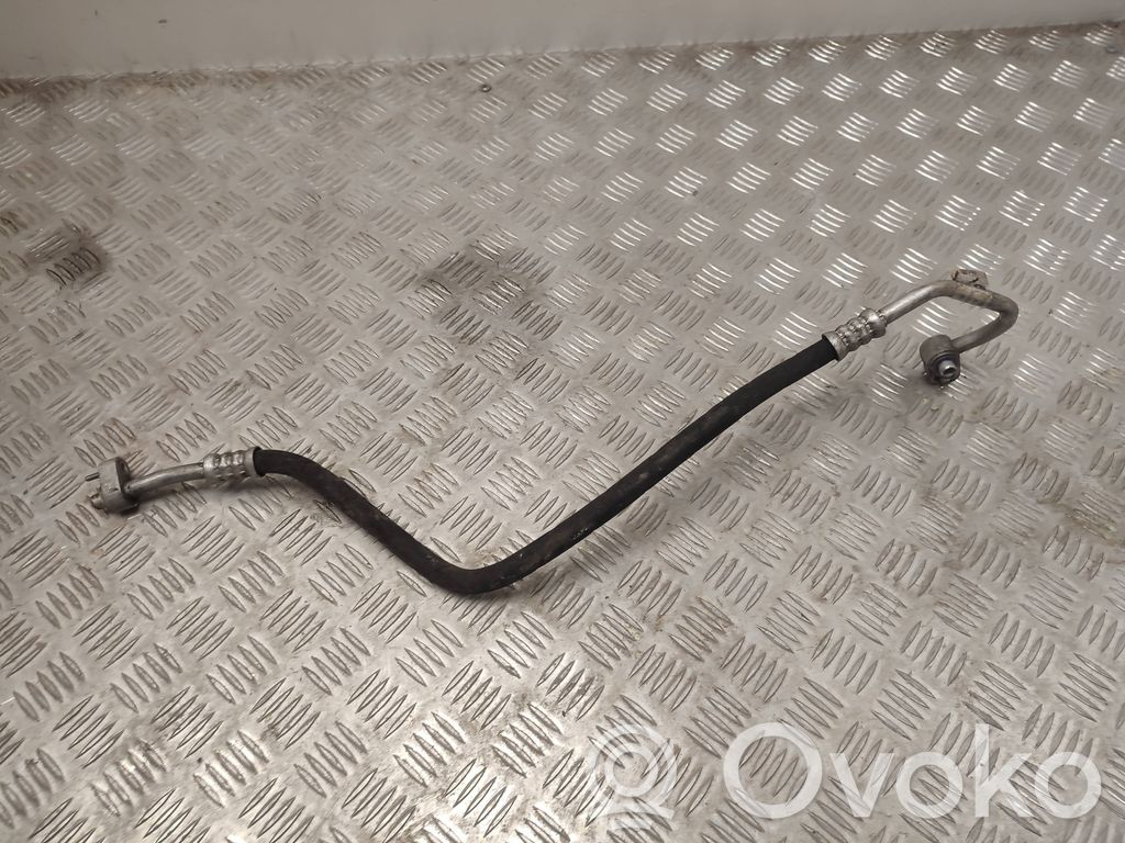 BMW X3 G01 Ilmastointilaitteen putki (A/C) 