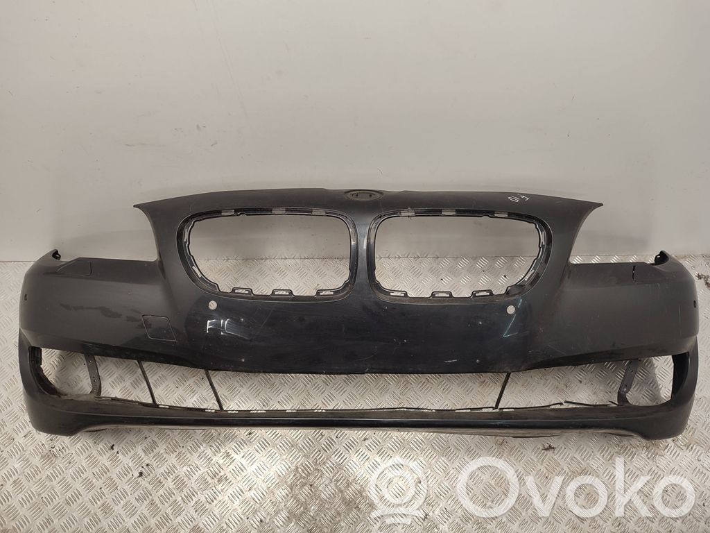 BMW 5 F10 F11 Передний бампер 