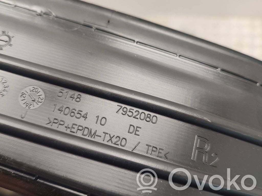 BMW 2 Active Tourer U06 Kita išorės detalė 