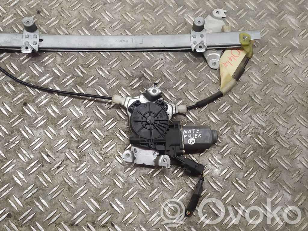 Nissan Note (E11) Regulador de puerta delantera con motor 