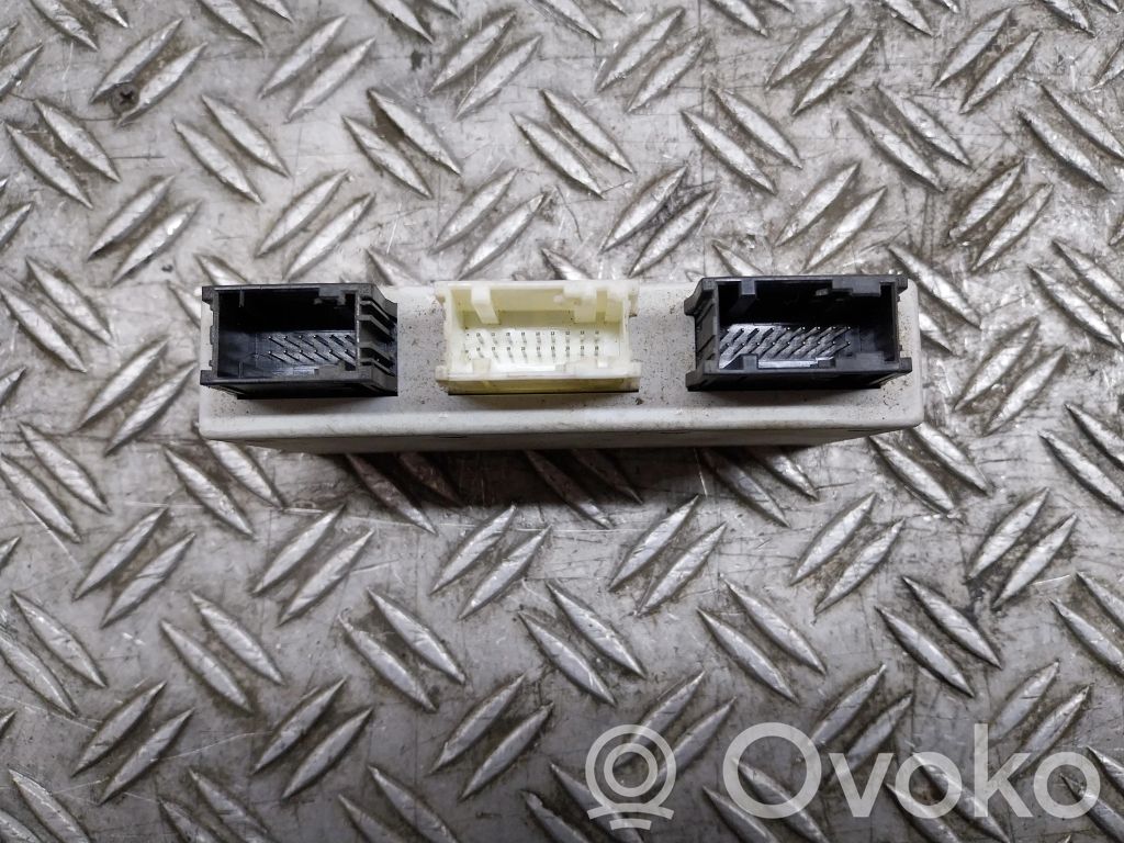 BMW 7 E65 E66 Pysäköintitutkan (PCD) ohjainlaite/moduuli 