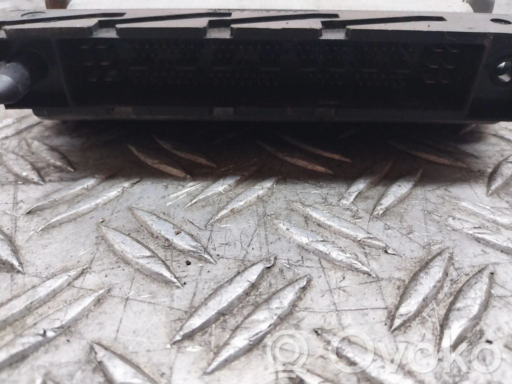 Volvo V70 Moottorin ohjainlaite/moduuli (käytetyt) 