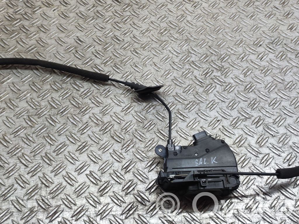 Renault Captur Rear door lock 